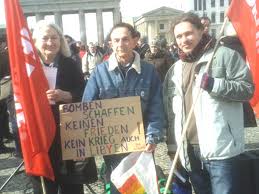 Die Linke anti-war protesters