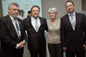 (from l.t.r.) László Varga (SZEF), Péter Pataky (MSZOSZ), Bernadette Ségol (ETUC), Tamás Székely (ASZSZ)